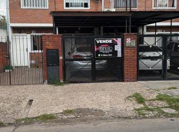 Casa · 100m² · 3 Ambientes · 1 Cochera · Dúplex de 3 Amb a La Venta en José C. Paz