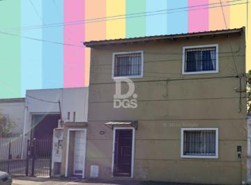 Casa · 120m² · 5 Ambientes · Casa 5 Ambientes en Venta - Lanús
