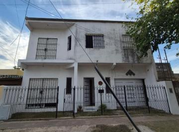Casa · 135m² · 6 Ambientes · 3 Cocheras · Casa Multifamiliar Ituzaingo