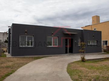 Casa · 131m² · 4 Ambientes · 2 Cocheras · Casa Lote 50 en El Ensueño