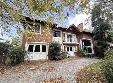 Casa de 7 ambientes, Berazategui · Casa en Venta Abril Club de Campo