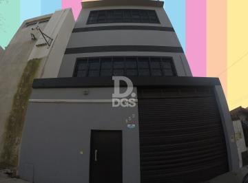 Bodega-Galpón · 1000m² · 4 Cocheras · Depósito Galpón en Venta Ubicado en Banfield