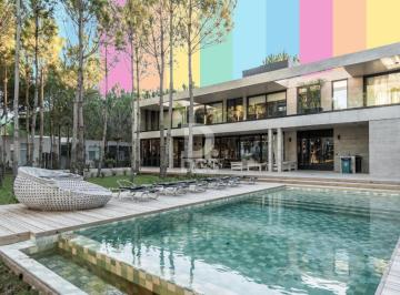 Casa · 650m² · 5 Ambientes · 6 Cocheras · Casa en Venta en La Herradura Pinamar
