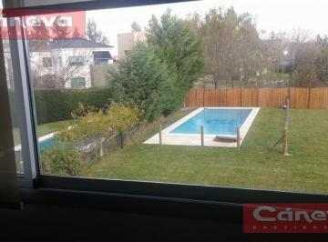 Casa · 300m² · 6 Ambientes · Santa Catalina Lote Interno