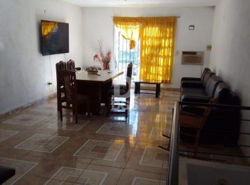Casa · 84m² · 3 Ambientes · 1 Cochera · Casa Dúplex en Venta en Banfield Este, Banfield, Lomas de Zamora