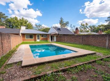 Casa · 153m² · 5 Ambientes · 2 Cocheras · Venta | Permuta - Casa 3 Dorm. Comodín - Funes. Apto Crédito.
