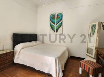 Departamento · 73m² · 3 Ambientes · Venta de PH 3 Ambientes en Flores