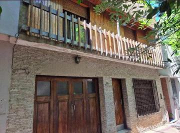 Casa · 160m² · 5 Ambientes · 6 Cocheras · Casa - La Plata