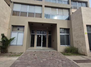 Oficina comercial · 50m² · 3 Ambientes · 1 Cochera · B° Cerro - Oficina con Balcon - Alquiler