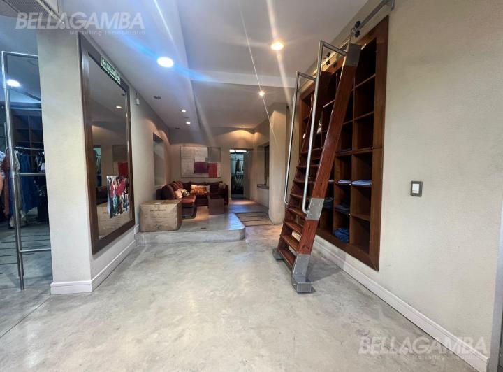 Edificio · 343m²