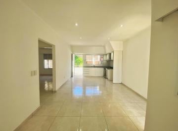 PH · 55m² · 3 Ambientes · Alquiler Departamento 70 m² Valentin Alsina Balcón