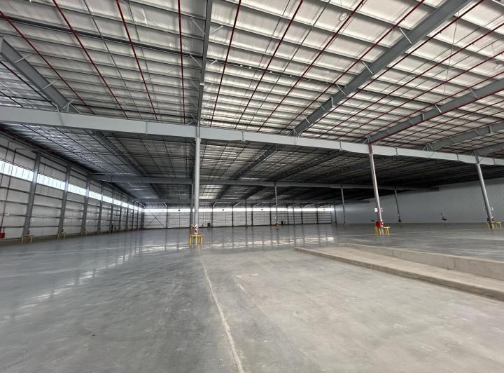 Depósito · 12000m²