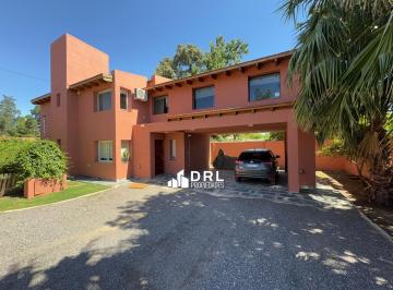 Casa · 164m² · 5 Ambientes · 2 Cocheras · Casa en Venta en Housing Villa Belgrano