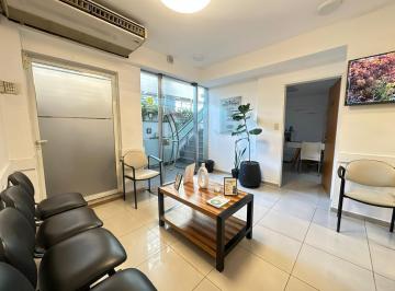 Local comercial · 132m² · 8 Ambientes · Venta - Local / Consultorios Médicos - Centro