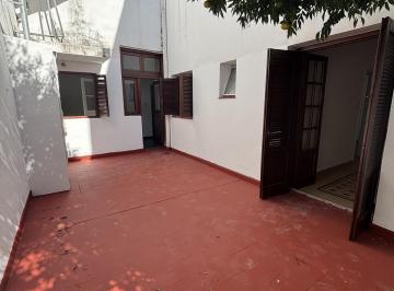 Casa · 90m² · 4 Ambientes · Casa en Pb de 3 Dorm y Medio con Patio! Sin Expensas