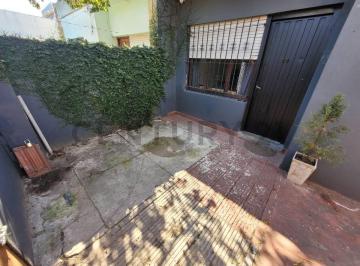 Casa · 54m² · 3 Ambientes · 1 Cochera · Casa de 2 Dorm. en Venta