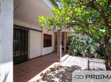 Casa · 256m² · 10 Ambientes · 3 Cocheras · Casa - 4 Dorm - Barrio Observatorio