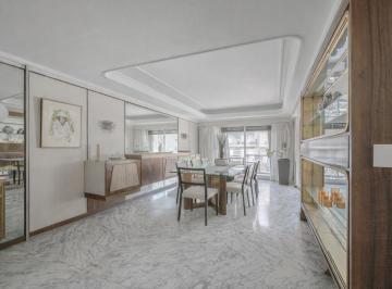 Departamento · 211m² · 4 Ambientes · 2 Cocheras · Departamento en Recoleta Barrio Norte - 5 Ambientes, 2 Cocheras 233 m²