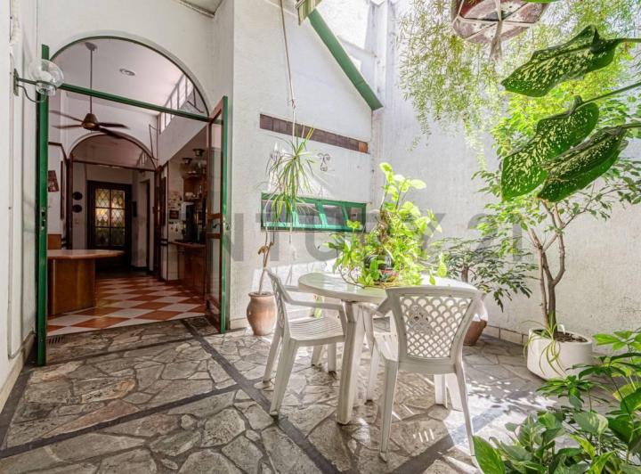 Casa · 205m² · 5 Ambientes · 1 Cochera