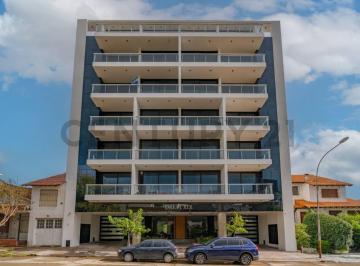 Departamento · 105m² · 3 Ambientes · Venta Departamento 3 Ambientes C/ Cochera y Baulera Zona Güemes