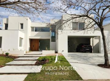 Casa · 400m² · 5 Ambientes · 5 Cocheras · Casa en Venta en El Golf, Nordelta.