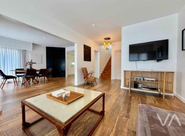 Casa de 4 ambientes, Mar del Plata · Impecable Chalet con 3 Dorm.. Jardin y Piscina. Los Troncos.