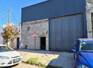 Bodega-Galpón , Mar del Plata · Galpón 325 m², Lote de 10x43,30 m Chile E/3 de Febr. y 11 de Sept.