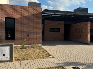 Casa · 200m² · 4 Ambientes · 2 Cocheras · Casa en San Ignacio Village