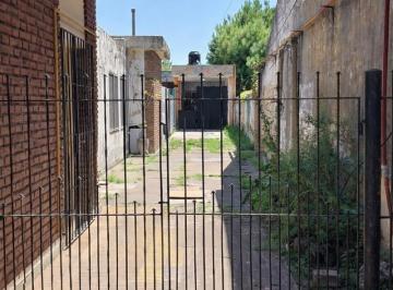 Casa · 100m² · 5 Ambientes · Venta de Casa en San Lorenzo de 3 Dorm.