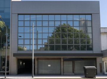 Local comercial · 3000m² · Local en Venta/alquiler en Parque Patricio