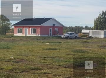 Campo · 850m² · 3 Ambientes · 5 Cocheras · Excelente Campo Productivo, Agricola y Ganadero, Excelentes Instalaciones.