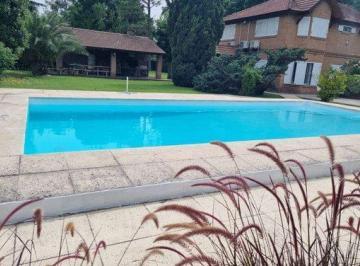 Casa · 200m² · 6 Ambientes · 4 Cocheras · Casa en Venta 6 Ambientes en Moreno