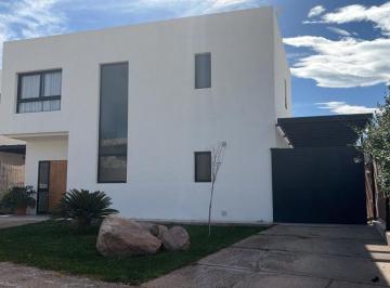 Casa de 11 ambientes, Las Heras · Suarez & Ortega Inmobiliaria Vende Casa Barrio Privado La Bastilla Las Heras
