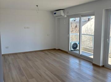 Departamento · 118m² · 4 Ambientes · Departamento en Coghlan