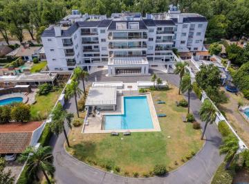 Departamento · 142m² · 5 Ambientes · 3 Cocheras · Departamento en Fisherton