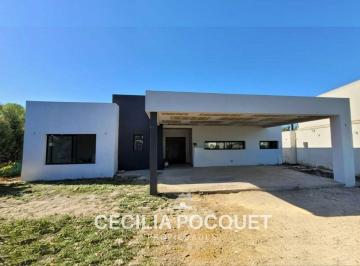 Casa · 228m² · 4 Ambientes · 2 Cocheras · Casa en Venta Barrio Principado Canning Financiacion