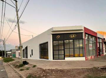 Local comercial · 130m² · ¡Alquiler! Local en Calera - Esquina Ideal en Simón Bolívar y Miguel Cané