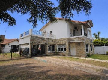 Casa · 293m² · 6 Ambientes · 1 Cochera · Casa 2 Plantas Haedo Pileta Exc Ubicaciòn Jardin Quincho