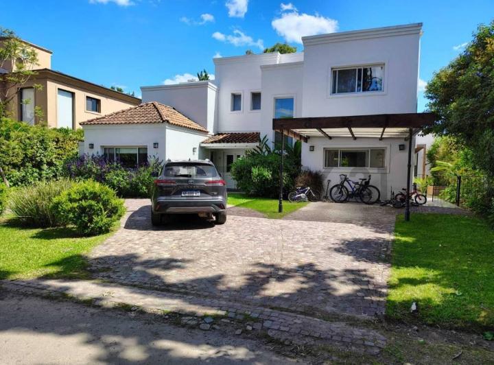 Casa · 150m² · 4 Ambientes