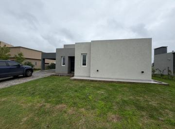 Casa de 5 ambientes, Ezeiza · Hermosa Casa 5 Ambientes a Estrenar en Venta en Barrio Privado San Simon