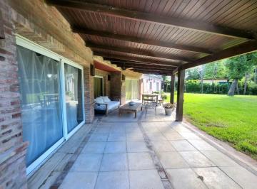 Casa · 363m² · 7 Ambientes · 2 Cocheras · Casa en Venta 7 Ambientes en El Golf Club Argentino