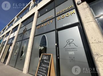 Local comercial · 161m² · 1 Ambiente · 1 Cochera · Local en Venta, 2 Plantas, 2 Toillete, Complejo Comercial Vincere - Pilar - Colectora - Km 53