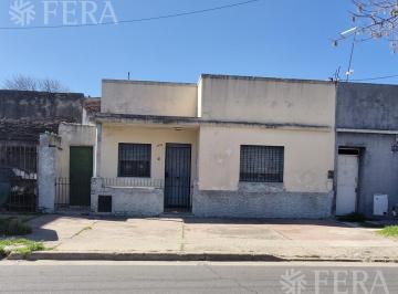 Casa · 75m² · 3 Ambientes · Venta Casa 3 Ambientes con Patio en Villa Dominico