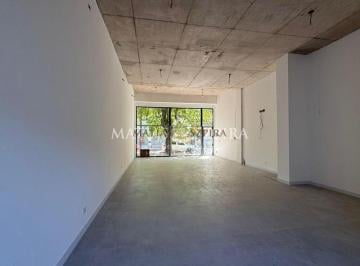 Local comercial · 97m² · 1 Ambiente · Alquiler Local Comercial Merlo Centro