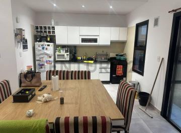 PH · 94m² · 3 Ambientes · 1 Cochera · Venta PH 3 Ambientes con Cochera, Patio y Terraza en Ituzaingó