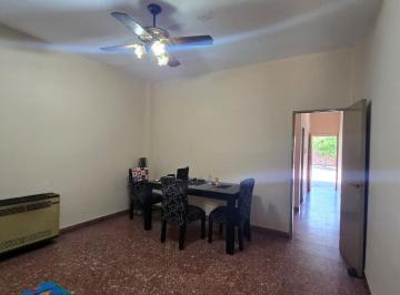 Casa · 80m² · 4 Ambientes · 1 Cochera · Casa a La Venta 4 Ambientes con Cochera, Patio en San Justo