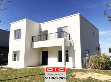 Casa · 203m² · 5 Ambientes · Casa 4 Dorm. Venta - Vistas