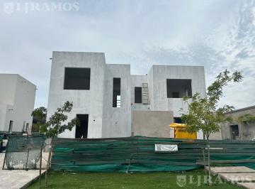 Casa · 181m² · 6 Ambientes · 2 Cocheras · Casa a Estrenar con 3 Dorm. en Venta E en Santa Ana, Villanueva.