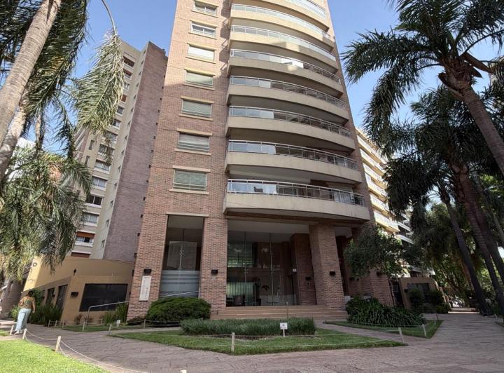 Departamento · 240m² · 3 Ambientes · 2 Cocheras