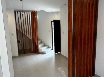 Casa de 4 ambientes, Villa Luro · Impecable Casa 4 Amb Patio Tza!